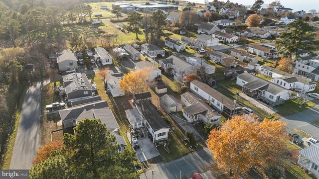 5372 MCCLEARY DR, Chincoteague Island, VA 23336