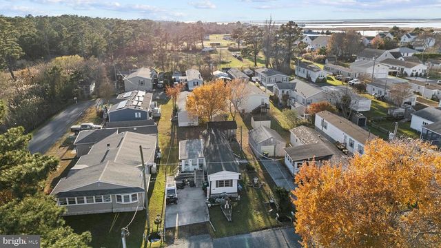 5372 MCCLEARY DR, Chincoteague Island, VA 23336