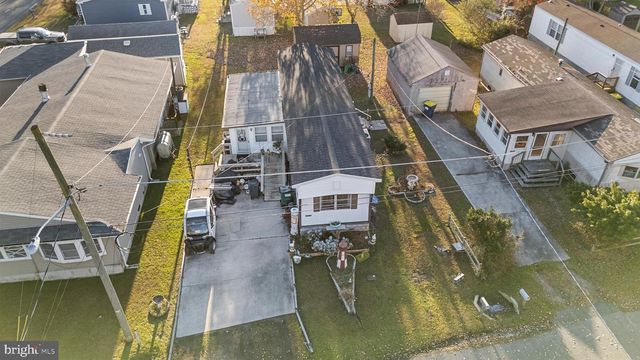 5372 MCCLEARY DR, Chincoteague Island, VA 23336