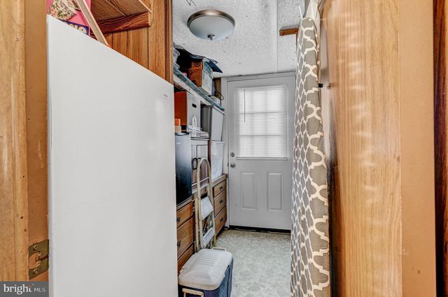 5372 MCCLEARY DR, Chincoteague Island, VA 23336