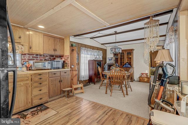 5372 MCCLEARY DR, Chincoteague Island, VA 23336