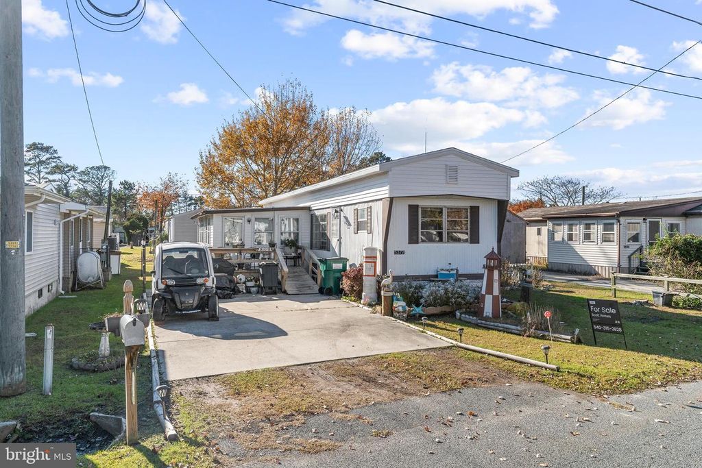 5372 MCCLEARY DR, Chincoteague Island, VA 23336