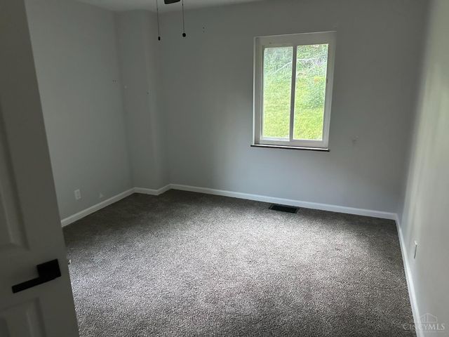 5866 Kennedy Avenue, Cincinnati, OH 45213