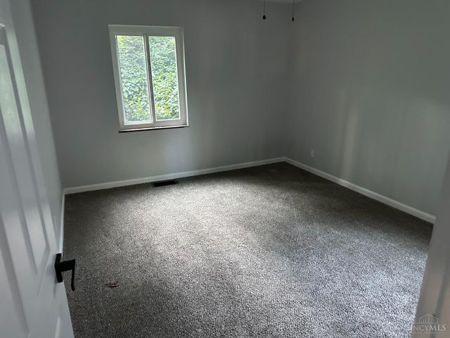 5866 Kennedy Avenue, Cincinnati, OH 45213