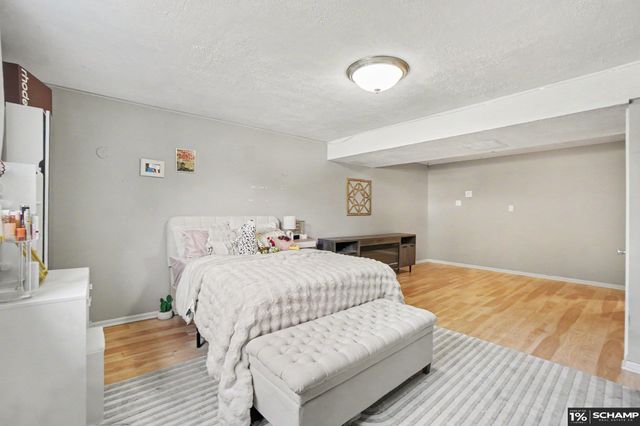 12671 Crown Point Avenue, Omaha, NE 68164
