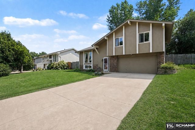 12671 Crown Point Avenue, Omaha, NE 68164