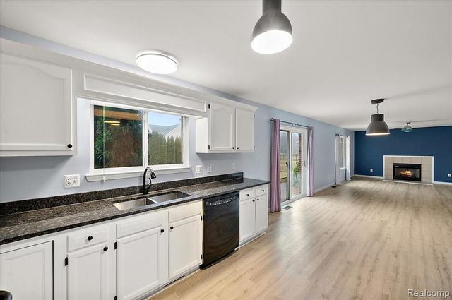 21209 Clear Creek Boulevard, Clinton Township, MI 48036