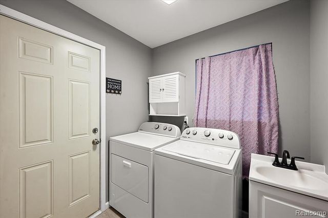 21209 Clear Creek Boulevard, Clinton Township, MI 48036