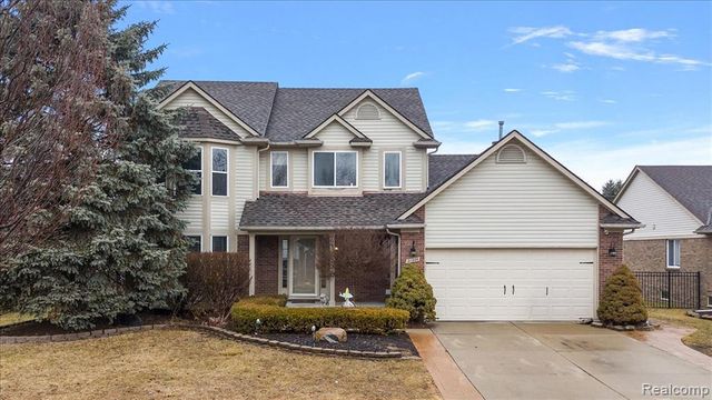 21209 Clear Creek Boulevard, Clinton Township, MI 48036
