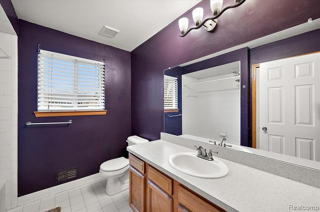 21209 Clear Creek Boulevard, Clinton Township, MI 48036