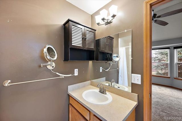 21209 Clear Creek Boulevard, Clinton Township, MI 48036