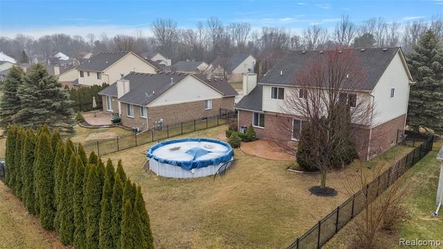 21209 Clear Creek Boulevard, Clinton Township, MI 48036