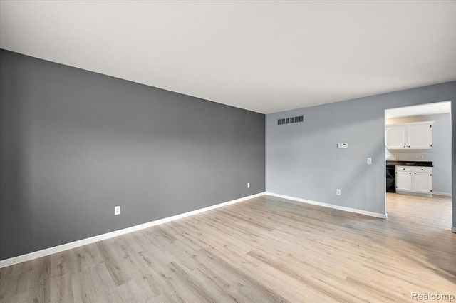 21209 Clear Creek Boulevard, Clinton Township, MI 48036