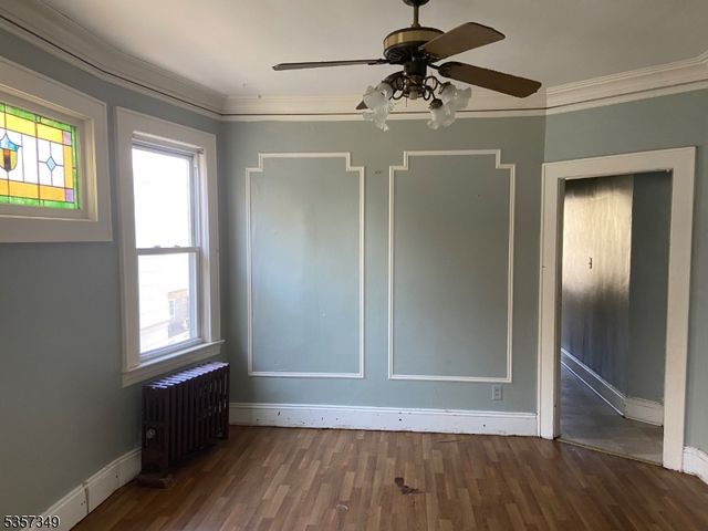 944 Madison Ave, Elizabeth City, NJ 07201