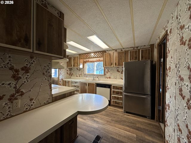 60108 EASTSIDE Ln, John Day, OR 97845
