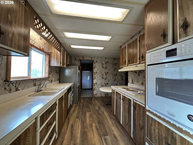60108 EASTSIDE Ln, John Day, OR 97845