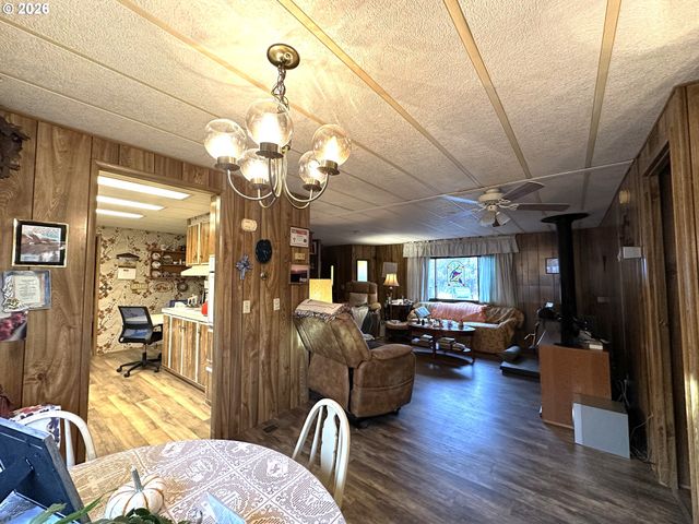 60108 EASTSIDE Ln, John Day, OR 97845