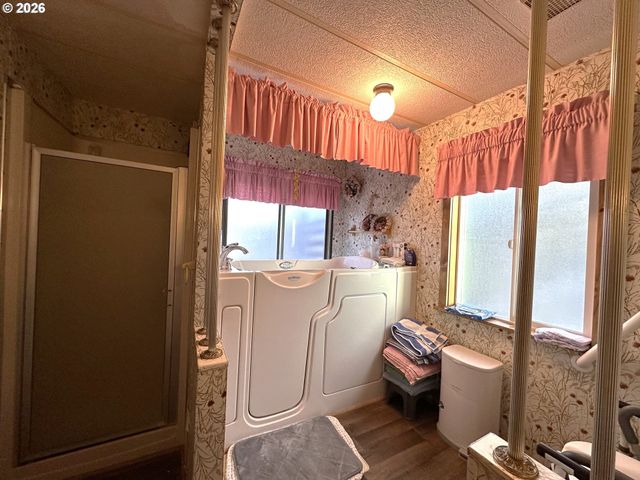 60108 EASTSIDE Ln, John Day, OR 97845