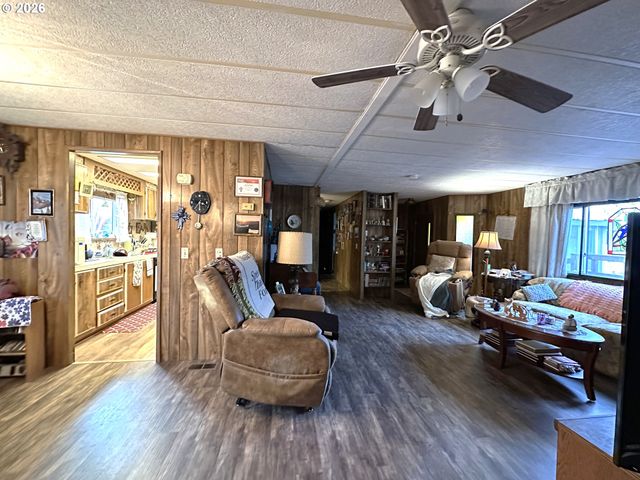 60108 EASTSIDE Ln, John Day, OR 97845