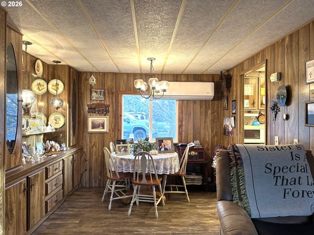 60108 EASTSIDE Ln, John Day, OR 97845