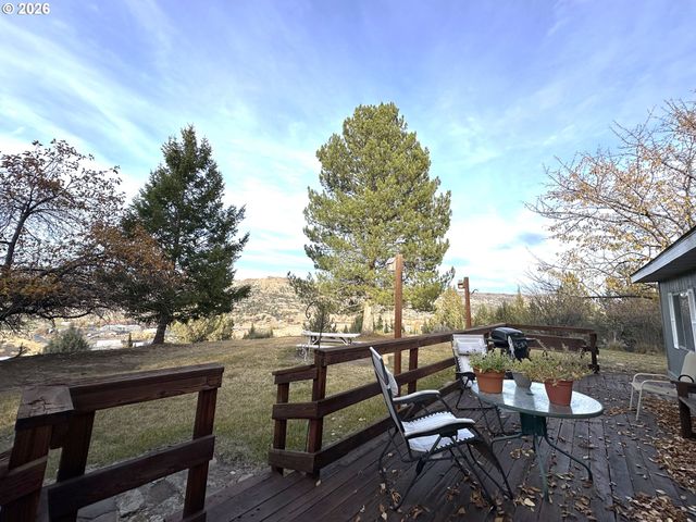 60108 EASTSIDE Ln, John Day, OR 97845