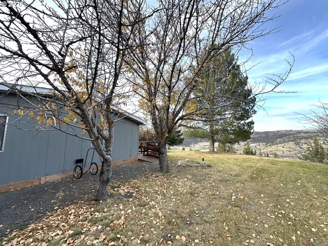 60108 EASTSIDE Ln, John Day, OR 97845
