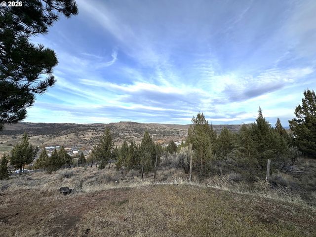 60108 EASTSIDE Ln, John Day, OR 97845
