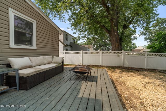 893 Greenwood Avenue, Keyport, NJ 07735
