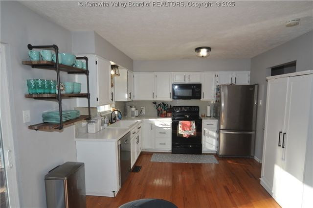 111 Phyllis Drive, Charleston, WV 25302