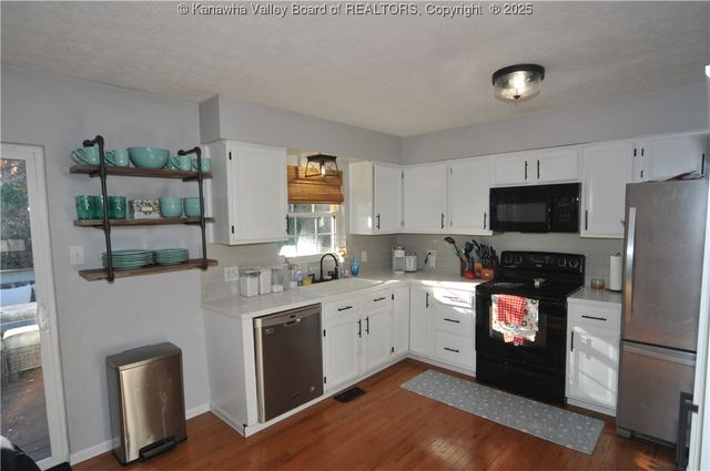 111 Phyllis Drive, Charleston, WV 25302