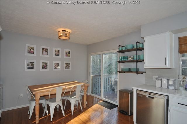 111 Phyllis Drive, Charleston, WV 25302