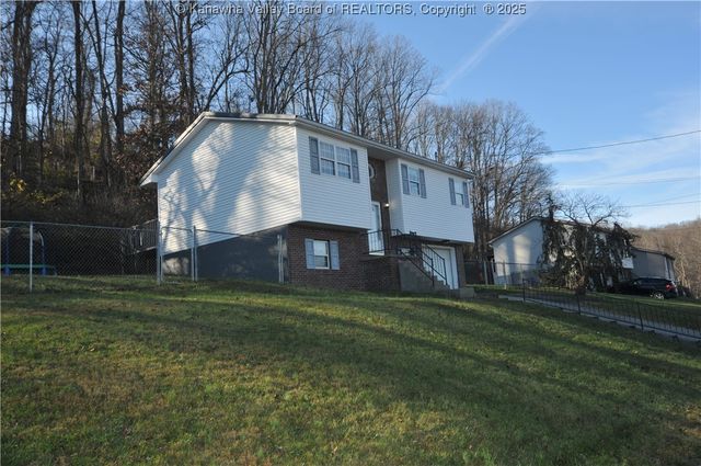 111 Phyllis Drive, Charleston, WV 25302