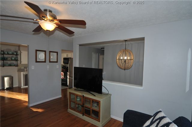 111 Phyllis Drive, Charleston, WV 25302