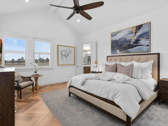 676 Highgate Dr, Bandera, TX 78003