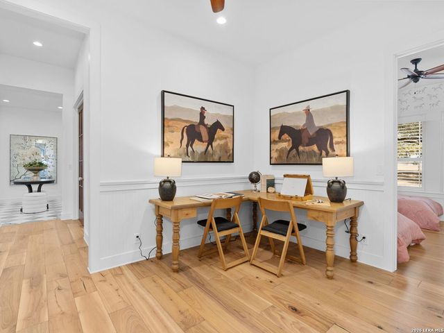 676 Highgate Dr, Bandera, TX 78003