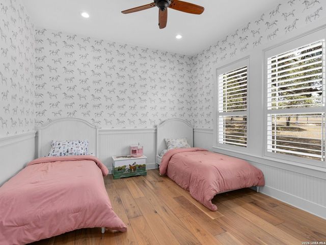 676 Highgate Dr, Bandera, TX 78003