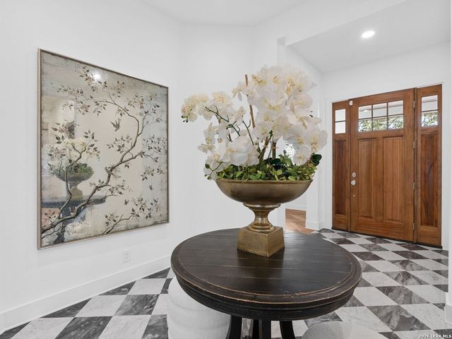 676 Highgate Dr, Bandera, TX 78003