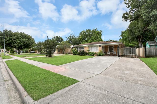 8043 Wier Drive, Houston, TX 77017