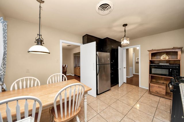 8043 Wier Drive, Houston, TX 77017