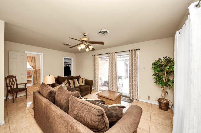 8043 Wier Drive, Houston, TX 77017