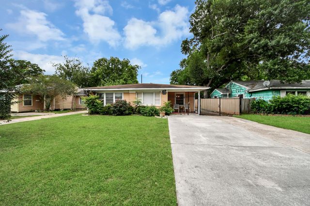 8043 Wier Drive, Houston, TX 77017