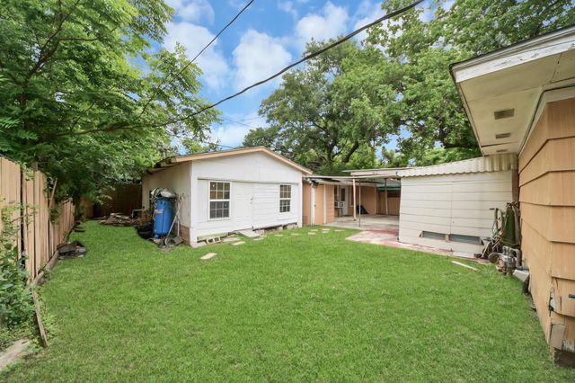 8043 Wier Drive, Houston, TX 77017