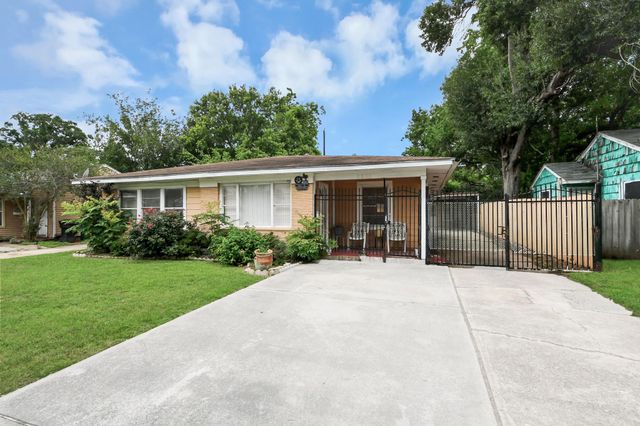 8043 Wier Drive, Houston, TX 77017