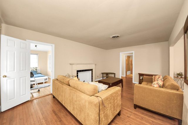8043 Wier Drive, Houston, TX 77017