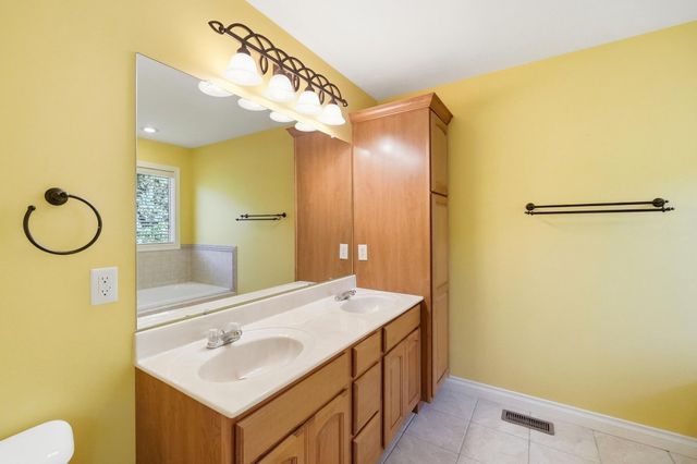2530 Chamomile Court 2530 Chamomile Court, Troy, OH 45373