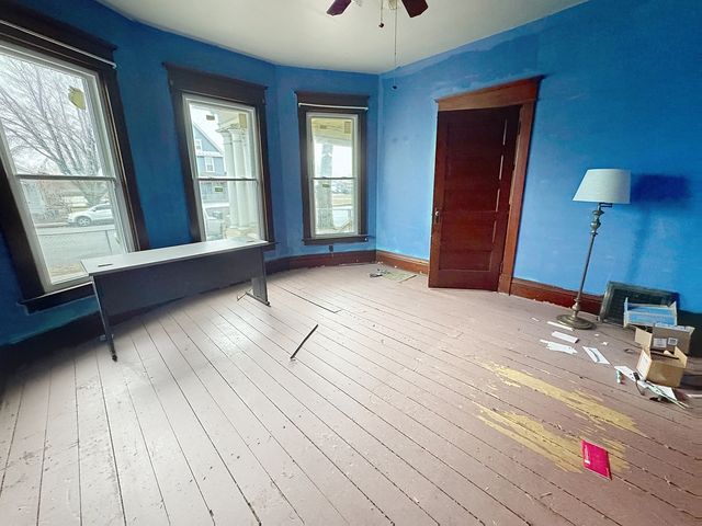 1640 W 3rd Street, Davenport, IA 52802