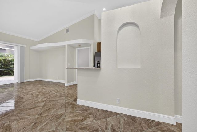 2675 Pyes Harbour, West Palm Beach, FL 33411