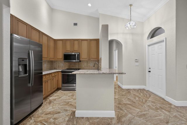 2675 Pyes Harbour, West Palm Beach, FL 33411