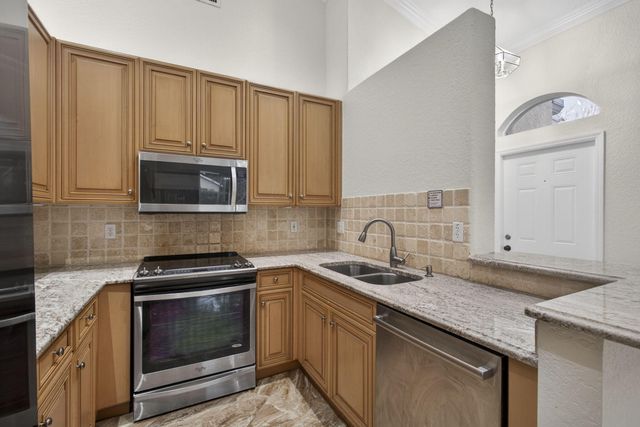 2675 Pyes Harbour, West Palm Beach, FL 33411