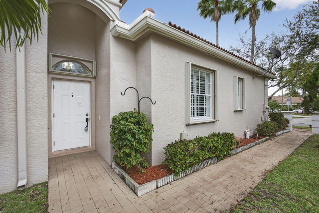 2675 Pyes Harbour, West Palm Beach, FL 33411